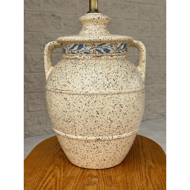 Ceramic Vintage Speckled & Hand Painted Crock or Jug Shaped Table Lamp For Sale - Image 7 of 9