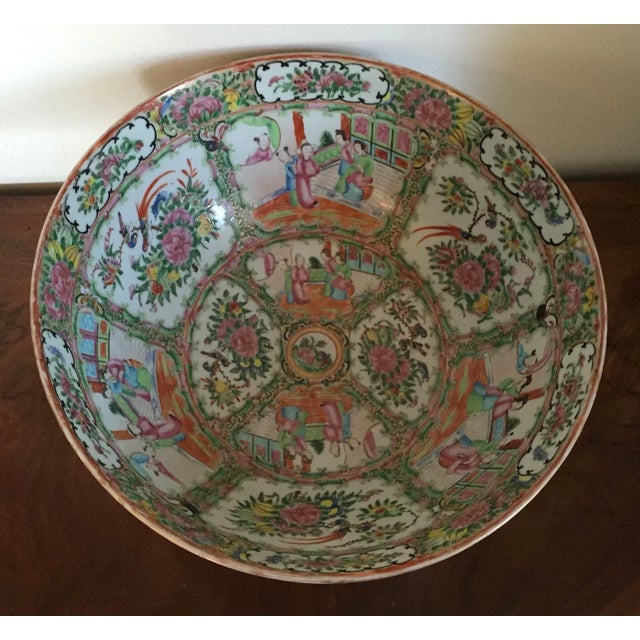 19th Century 19th Century Chinese Export Porcelain Famille Rose Bowl For Sale - Image 5 of 11