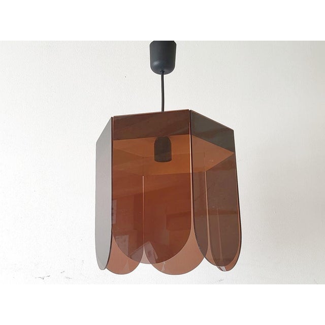 Space Age Pendant Light in Acrylic Glass & Steel, 1960s, in Good conditions. Designed 1960 to 1969 Up to 250V (Europe/UK...