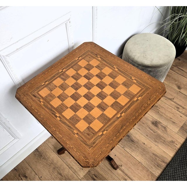 Wood Italian Neoclassical Biedermeier Walnut Inlay Tripod Chess Games or Side Table, 1950s For Sale - Image 7 of 9