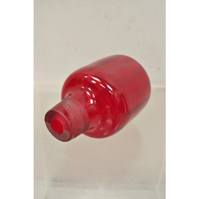 Mid Century Modern Blenko Large Red Blown Art Glass Vase Vessel Jug With Stopper For Sale In Philadelphia - Image 6 of 9