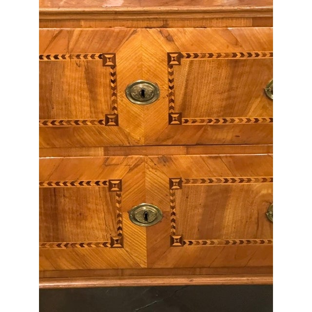 Traditional 18th C. Italian Inlaid Walnut Commode For Sale - Image 3 of 7