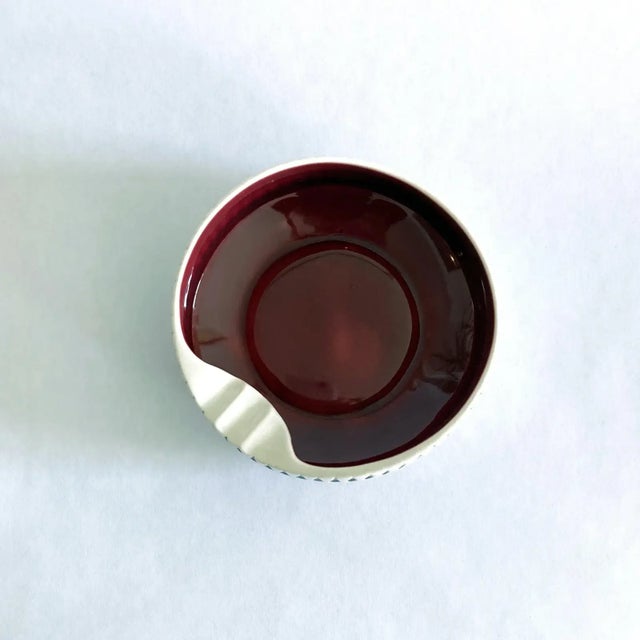 Ceramic Hornsea Pottery John Clappison Vide Poche in White, Burgundy, Black, 1960s For Sale - Image 7 of 7