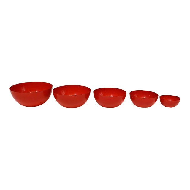 Set of Five Finnish Modern Red Enamel Nesting Bowls by Kaj Franck for Finel For Sale
