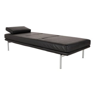 Outline Leather Lounger in Black from Muuto For Sale