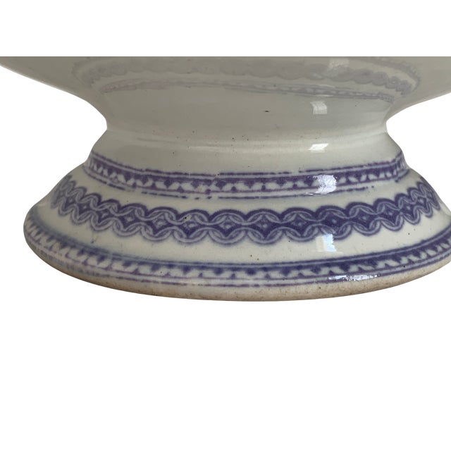 18th-Century Greiner Thuringian Hand-Painted Porcelain Covered Vessel, Germany For Sale - Image 16 of 18