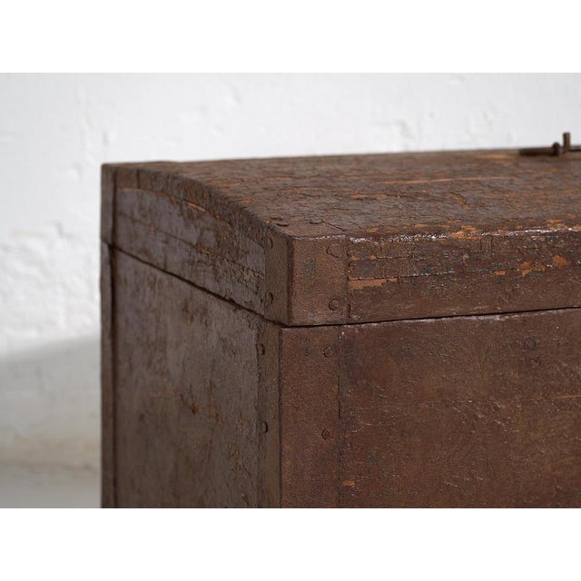 1920s Vintage Chest with Metal Structure, 1920 For Sale - Image 5 of 14