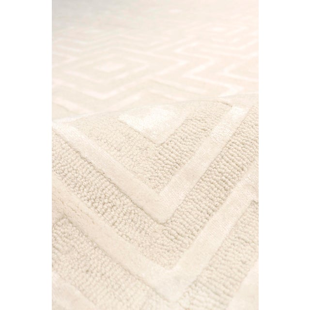 Edgy Hand-Tufted Ivory Area Rug- 8' 9'' X 11' 9'' For Sale - Image 4 of 6