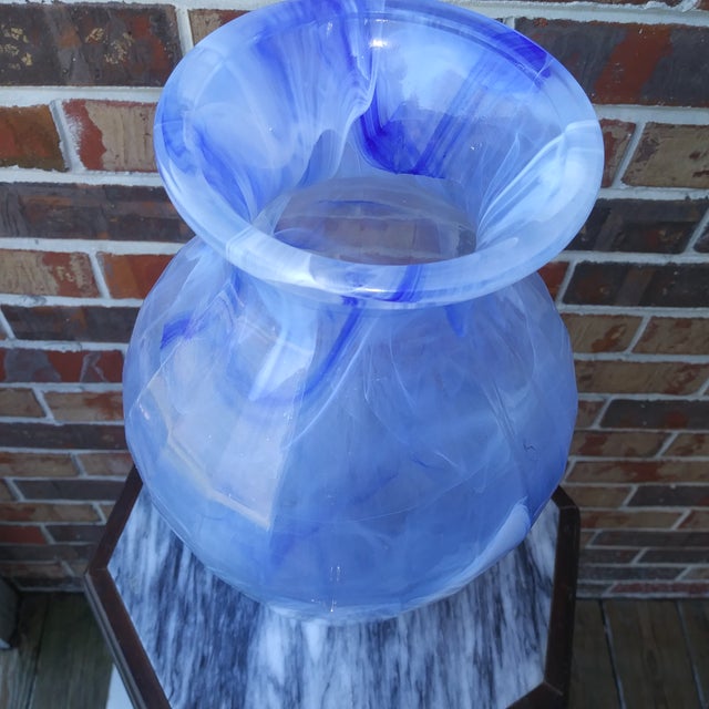 1970s Mid Century Mahogany and Marble Two Shelf Plant Stand With Vetreria Operaia Lux Italian Vase For Sale - Image 5 of 18