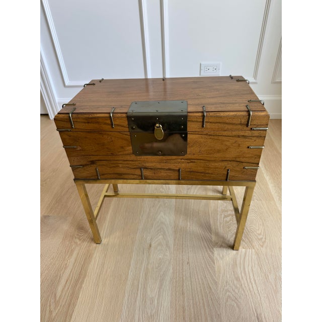 Campaign 1970s Baker Furniture Cherry Campaign Storage Chest on Integrated Brass Stand | Hollywood Regency Accent Cabinet / Side Table For Sale - Image 3 of 12