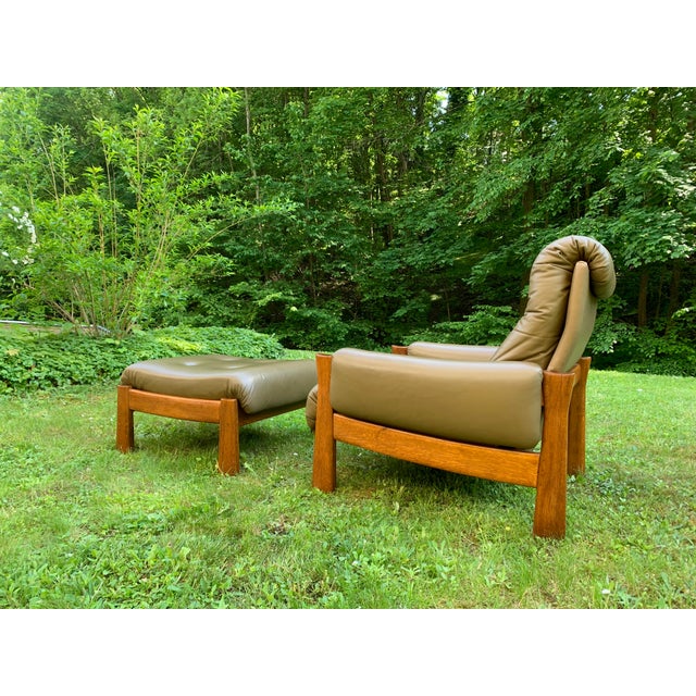 Set of Brutalist Armchair and Ottoman in the style of Pierre Chapo, 1960s For Sale - Image 4 of 18