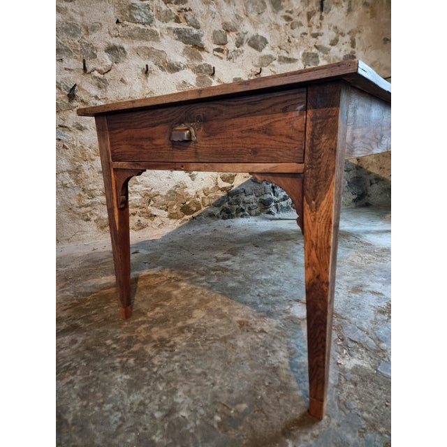 Antique French Farmhouse Dining Table in Oak and Pine with 3 Drawers, 19th Century For Sale - Image 15 of 18