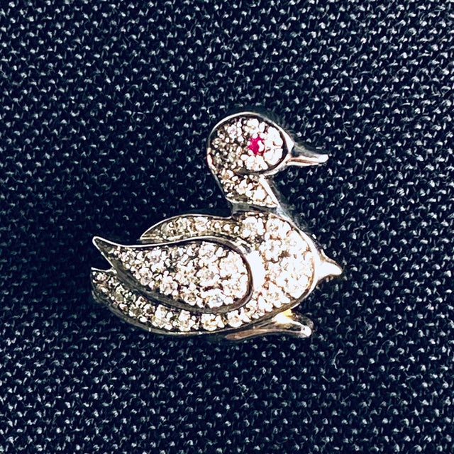1920s Art Deco Platinum Duck Stick Pin Diamond Accents and Ruby Eye Early 20th Century For Sale - Image 5 of 6