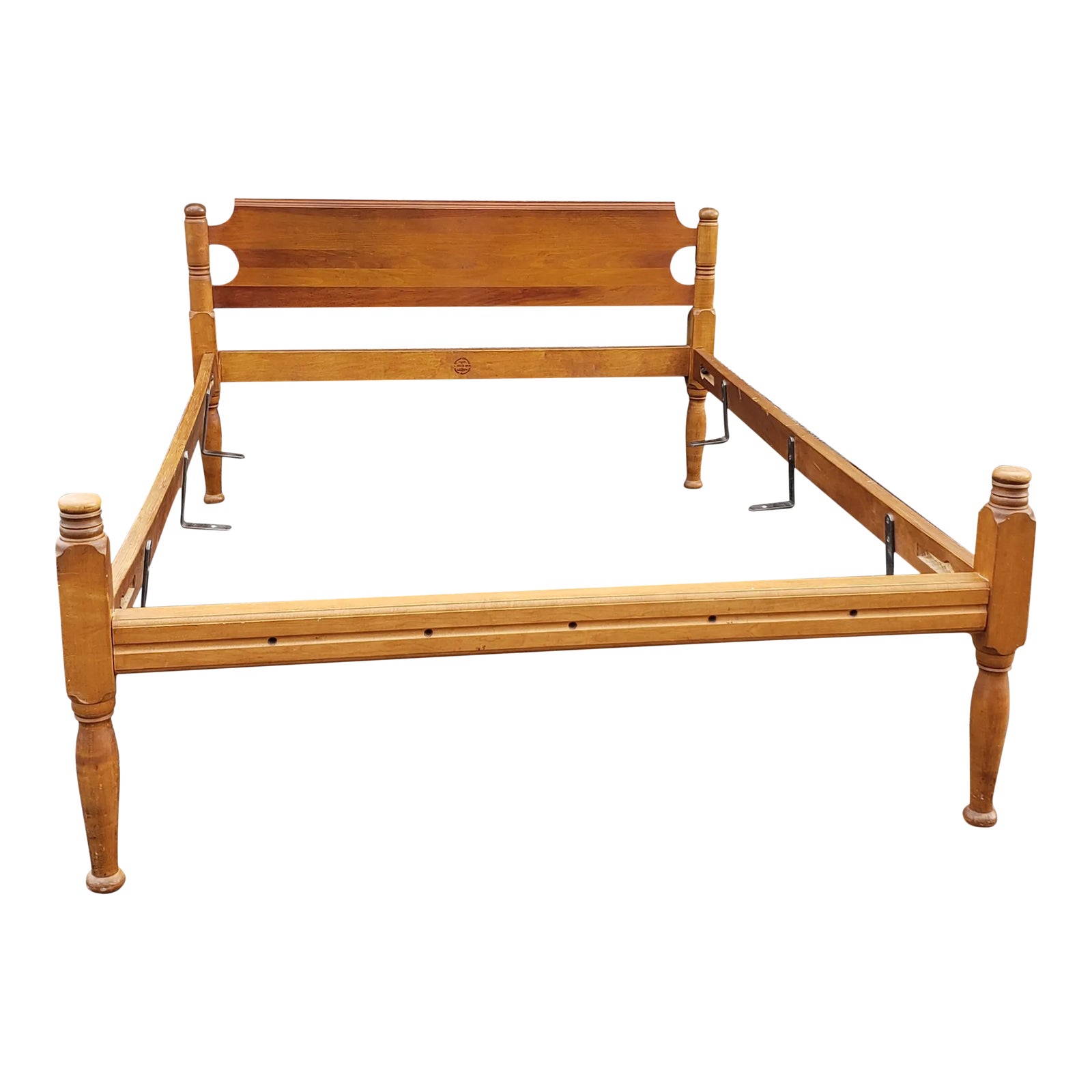 Cohasset Colonials by Hagerty Colonial Style Maple Full Size Bedframe