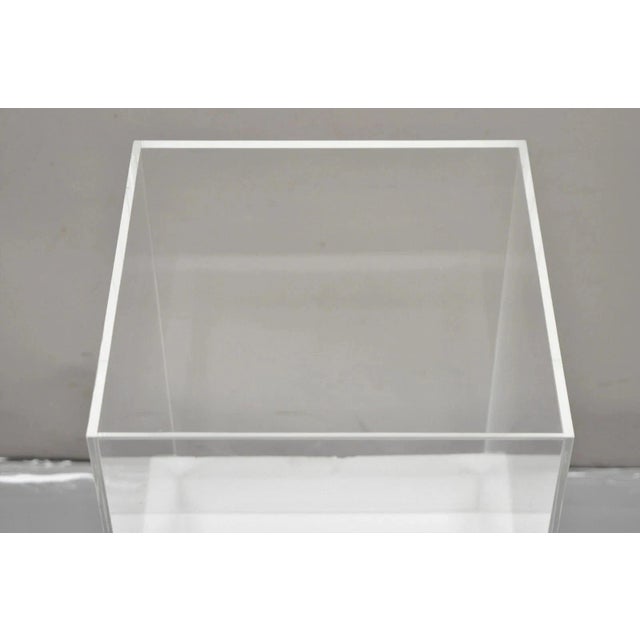 Late 20th Century Late 20th Century 5 Sided 18" Clear Acrylic Lucite Vitrine Display Case Christine Taylor Collection For Sale - Image 5 of 11
