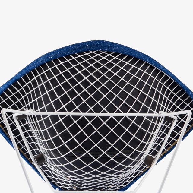 Early Knoll Bertoia Bird Chair in Gloss White & Raf Simons Kvadrat Wool Bouclé For Sale - Image 11 of 12