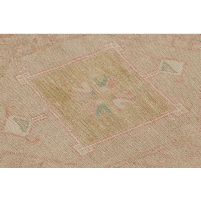 Turkish Vintage Turkish Runner With Hexagonal Tri-Medallion Design - Rug & Kilim For Sale - Image 3 of 9