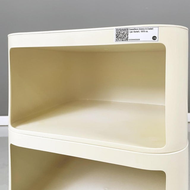 Italian Space Age Red Chest of Drawers attributed to Castelli for Kartell, 1970s For Sale - Image 9 of 13