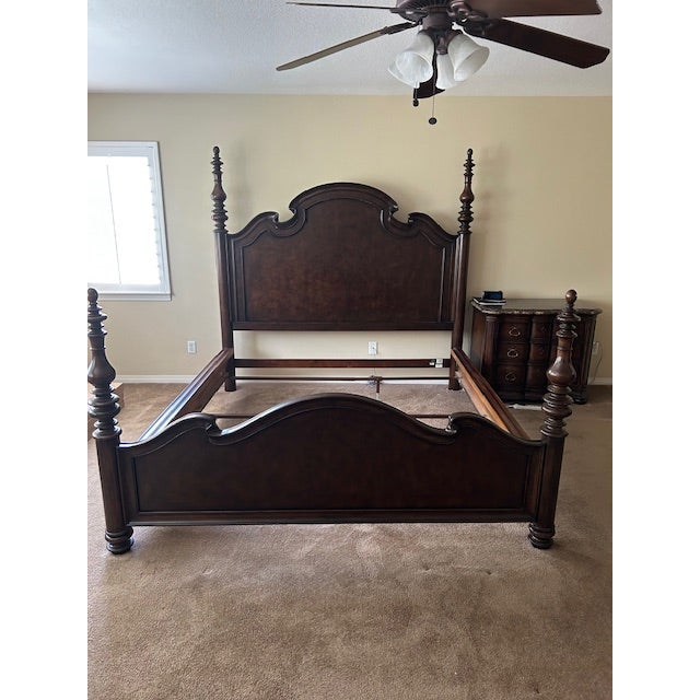 Attributed Thomasville Hills of Tuscany King Lucca Poster Bed Frame For Sale In Los Angeles - Image 6 of 6