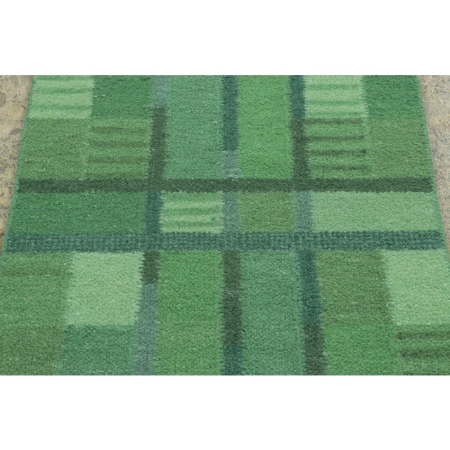 Late 20th Century Rug & Kilim’s Scandinavian-Inspired Accent Rug With Green Geometric Patterns For Sale - Image 5 of 7