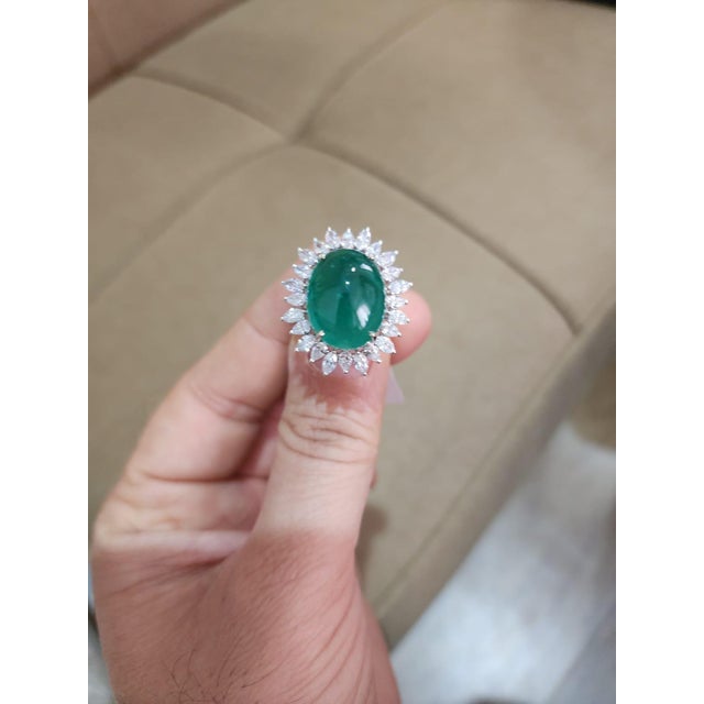 Emerald Natural Emerald Ring with 23.88cts Diamond & Emerald 19.02cts in 18k Gold For Sale - Image 8 of 18