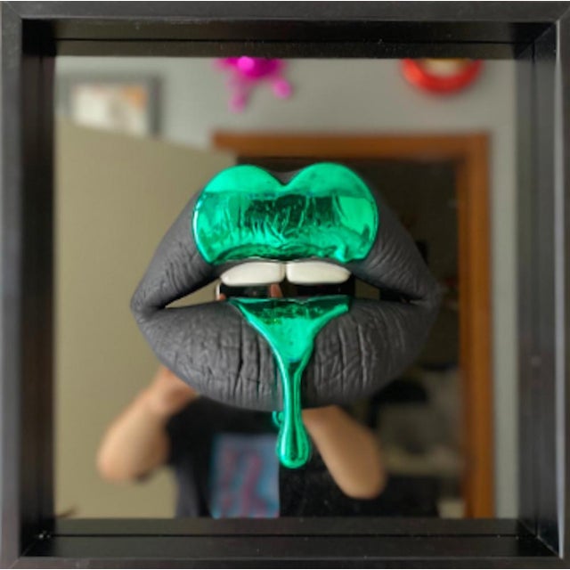 Stone Sagrasse, I Want to Break Free, Green Heart, 2025, Resin and Marble powder For Sale - Image 7 of 7