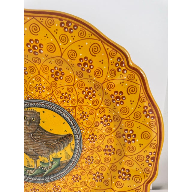 Deruta Deruta Owl Hand Painted Italian Round Plate / Platter For Sale - Image 4 of 9