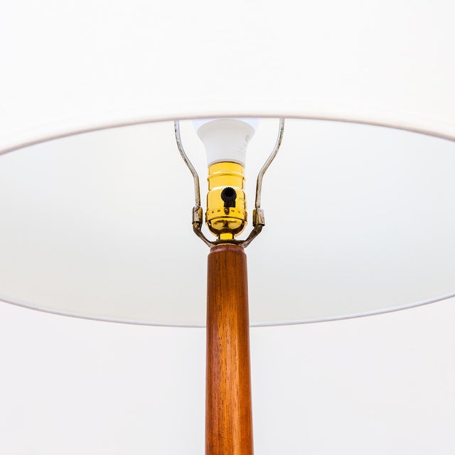 Brown Restored 1960s Mid Century Modern Floor Lamp With Teardrop Base and Built-in Side Table For Sale - Image 8 of 15