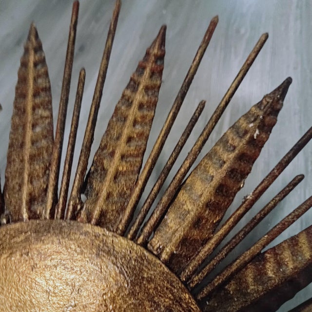 Mid-Century Modern Vintage Gilt Sunburst Wall Light with Textured Dome, 1950s For Sale - Image 3 of 14