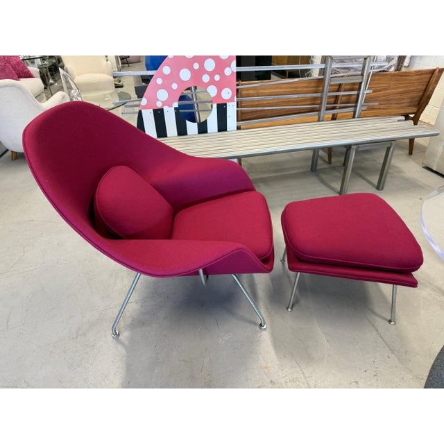 1966 Eero Saarinen for Knoll Womb Chair w/newer Ottoman Reupholstered For Sale In Palm Springs - Image 6 of 17