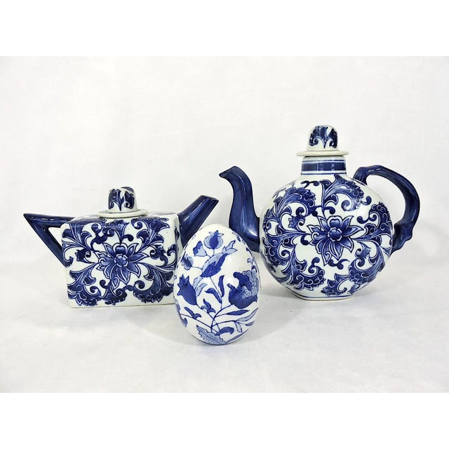 Late 20th Century Vintage Chinese Blue & White Porcelain Tea Pot Set & Ornamental Egg Paperweight - 3 Pieces For Sale - Image 5 of 8