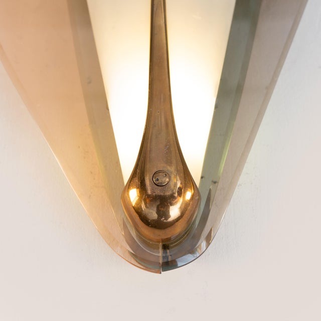 Blue and Pink Wall Lights by Max Ingrand for FontanaArte, 1955, Set of 2, in Very Good conditions. Designed 1950 to 1959 I...