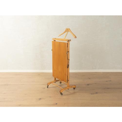 Windsor Valet Stand, 1960s For Sale - Image 3 of 14