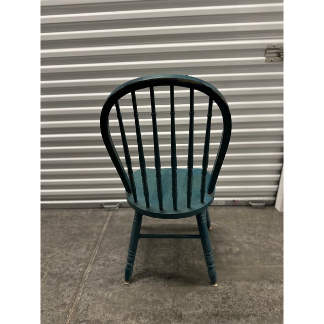 1980s Teal Blue Farmhouse Windsor Dining Room Chairs- Set of 4 For Sale In New York - Image 6 of 7