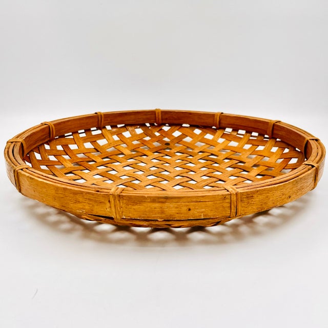 Mid 20th Century Chinoiserie Rattan Wicker Large Herb or Tobacco Drying Basket Tray or Wall Hanging For Sale - Image 4 of 11