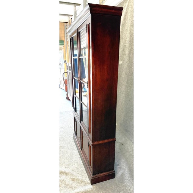 Brown Late 20th Century Hekman Charles Dickens Heritage Collection Mahogany Bookcase / China Cabinet For Sale - Image 8 of 13