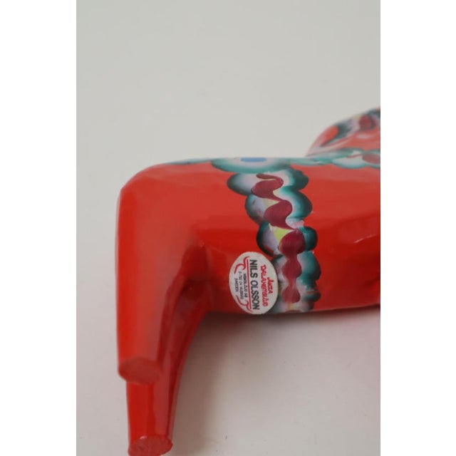 Swedish Folk Art Hand-Carved Dala Horses, 1970s, Set of 2 For Sale - Image 4 of 10