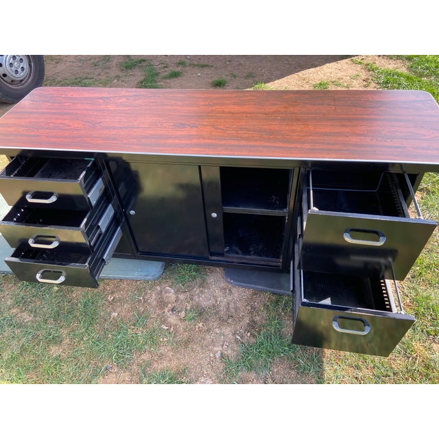 Cole Steel Vintage Mid Century Modern Metal Tanker Credenza For Sale - Image 4 of 12