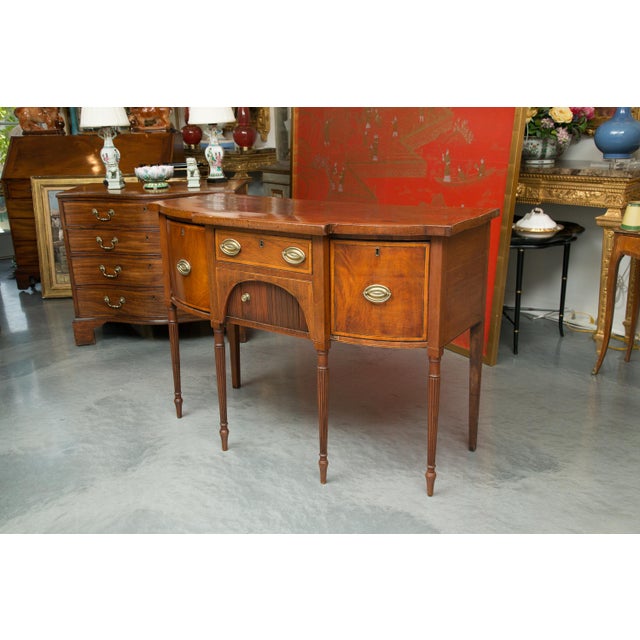 19th Century American Federal Mahogany and Inlaid Sideboard For Sale - Image 5 of 9