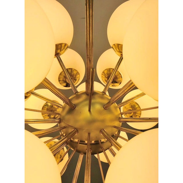 Metal 21st Century Ventiquattro Natural Brass Matte White Murano Sputnik Chandelier by Fabio LTD For Sale - Image 7 of 7