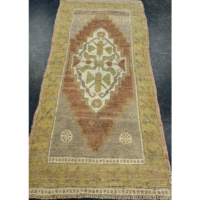 Turkish Mini Rug Oriental Hand Knotted Vintage Rug 1'7" x 3'6" #16618 For Sale In Houston - Image 6 of 8