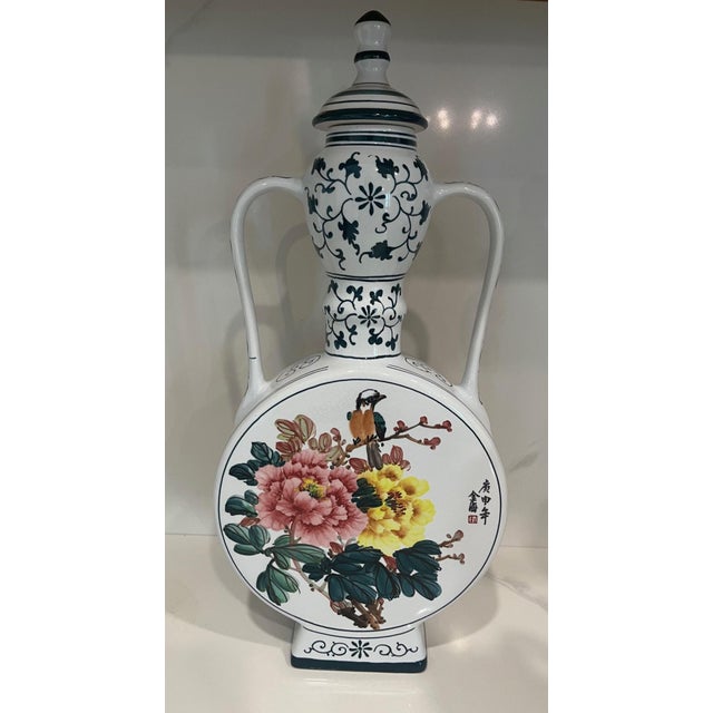 Chinese Vintage Pair of Floral Chinese Porcelain Moon Flasks (Urns, Vases) For Sale - Image 3 of 15