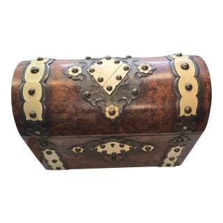 Late 19th Century Victorian Walnut Burl Tea Caddy For Sale
