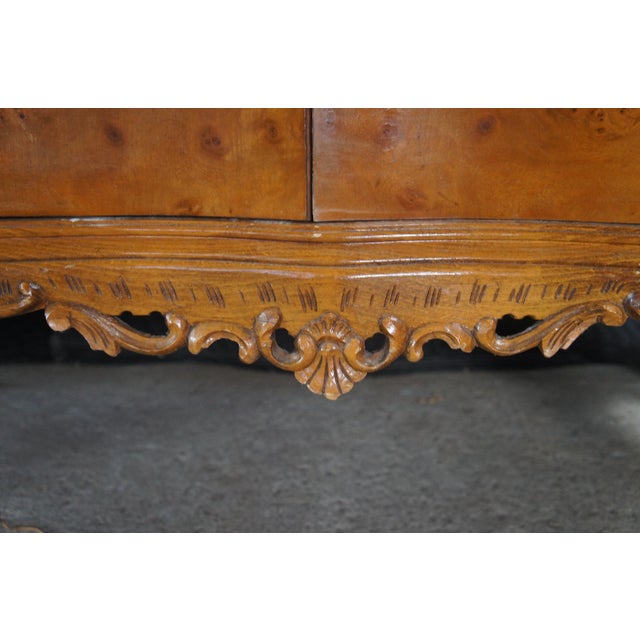 1920s Monumental Italian Baroque Venetian Walnut Burl Glass Top Sideboard Buffet 102" For Sale - Image 17 of 17
