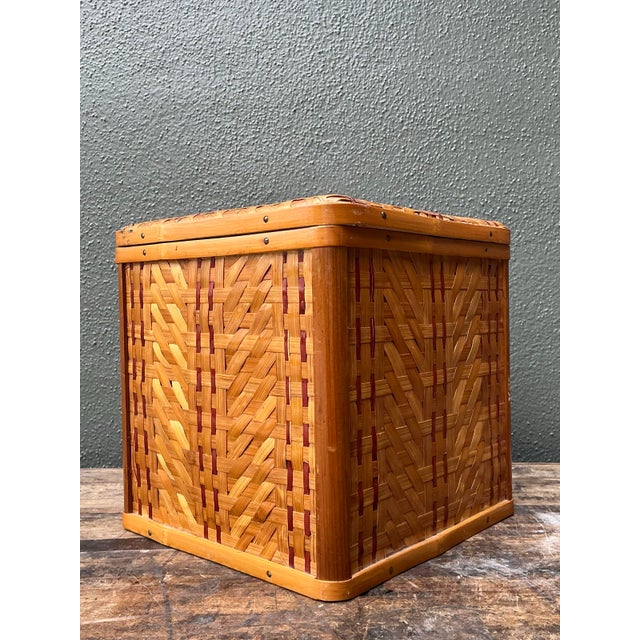 Vintage Shanghai Weave Hinged Lidded Box For Sale - Image 9 of 11