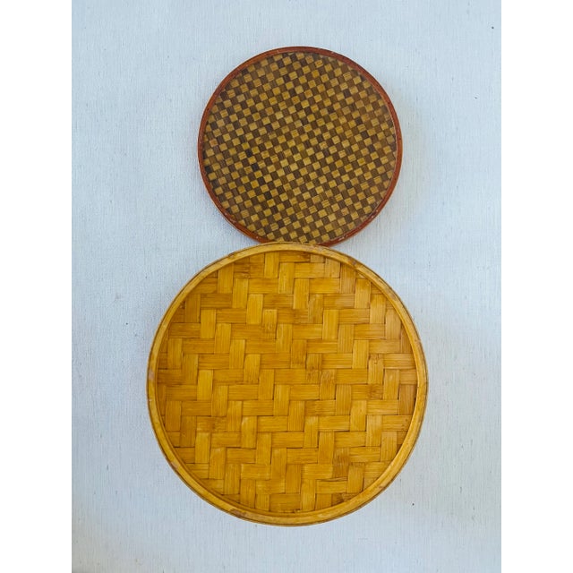 Antique American folk art handwoven straw box in two colors geometric design. . Collectible and decorative.