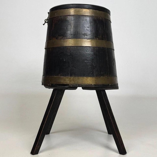Antique English Brass-Bound Oak Jardiniere Planter, 1900s For Sale - Image 4 of 13