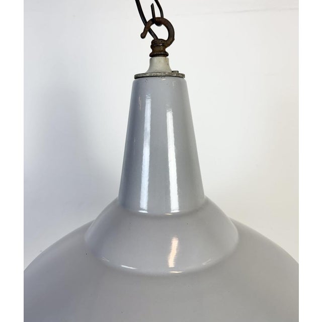 Mid-Century Modern Large Industrial British Grey Enamel Factory Pendant Lamp from Benjamin, 1960s For Sale - Image 3 of 18
