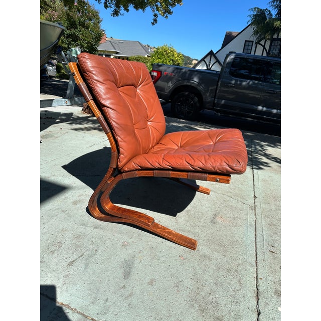 1970s 1970s “Skyline” Bent Beech & Rust Red Leather With Original Patina, Lounge Chair Attributed to Einar Hove for Hove Møbler For Sale - Image 5 of 10