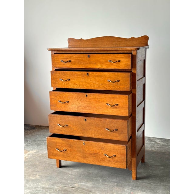 Brown Antique Scalloped Quarter-Sawn Golden Oak Chest of Drawers For Sale - Image 8 of 12